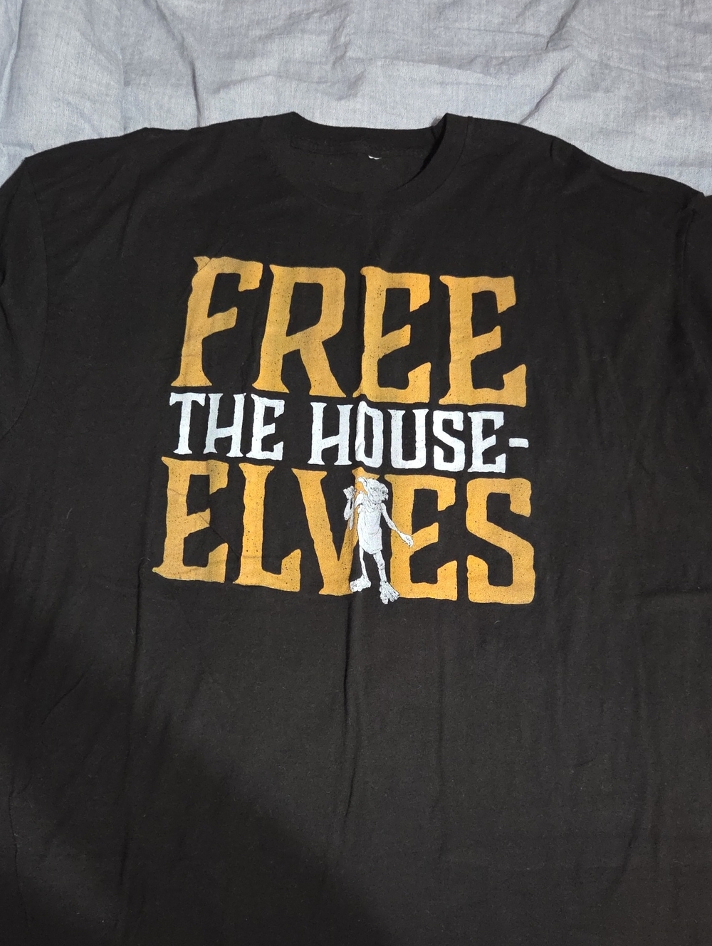 FREE THE HOUSE-ELVES Graphic Tee - Black